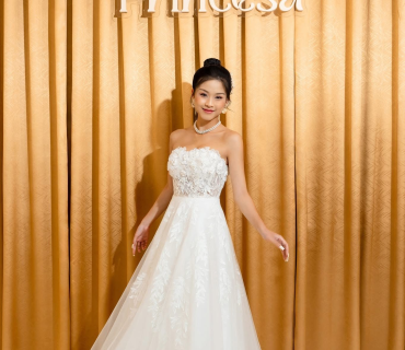 THUÊ VÁY CƯỚI CÓ SẴN